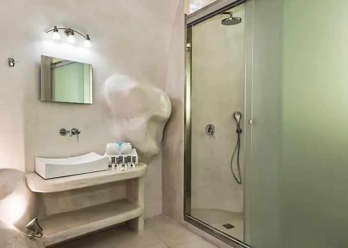 아파트 Spilies By Thireas