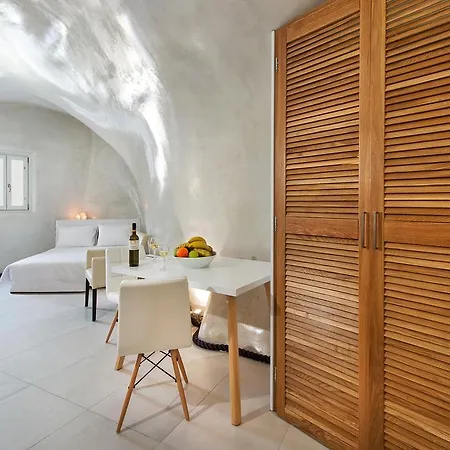 דירה Spilies By Thireas Vourvoúlos