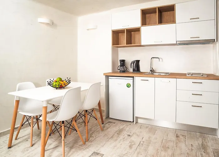 Spilies By Thireas *